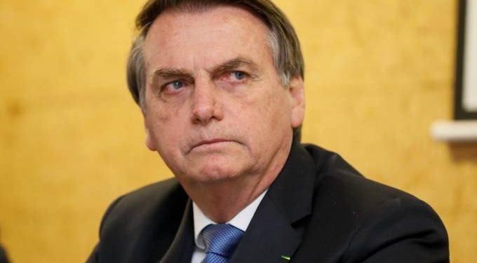 Cirurgia de Bolsonaro dura cinco horas e é ‘bem-sucedida’, segundo boletim