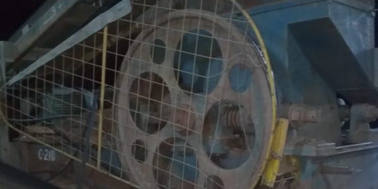 Funcionário de empresa de cerâmica em Iguatu morre ao cair de cabeça em maquinário