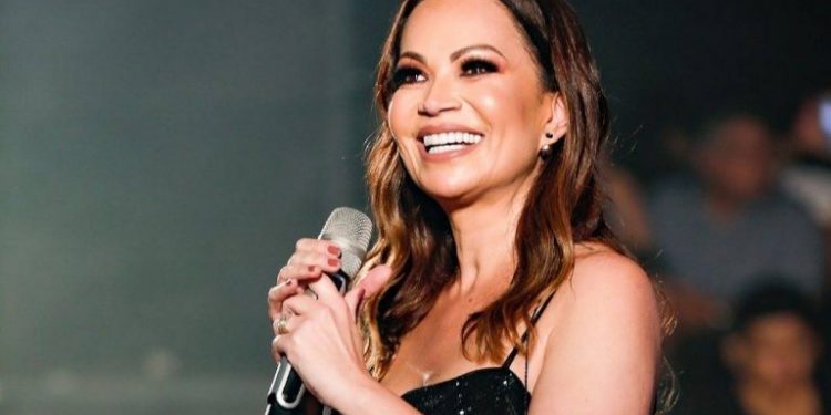 Juiz extingue processo milionário de Solange Almeida contra Aviões; cantora pagará R$ 500 mil