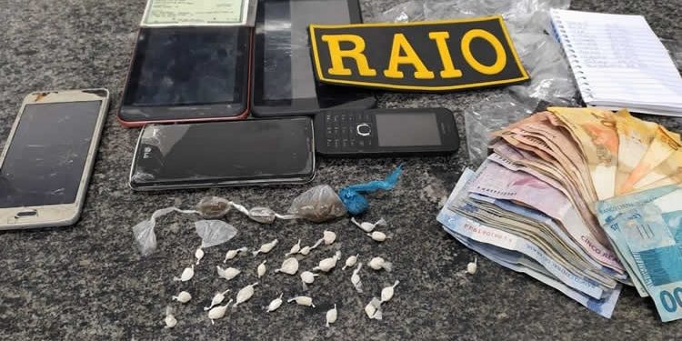 Casal é preso em Várzea Alegre sob a acusação da venda de crack e maconha