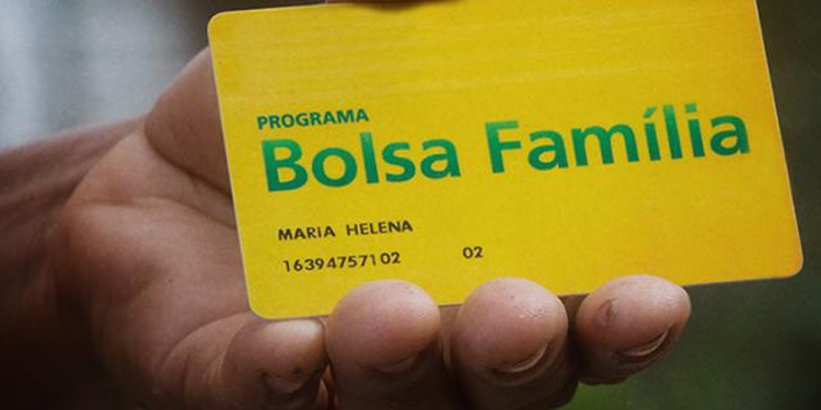 Mais de 5.000 pessoas vão ter que devolver dinheiro do Bolsa Família
