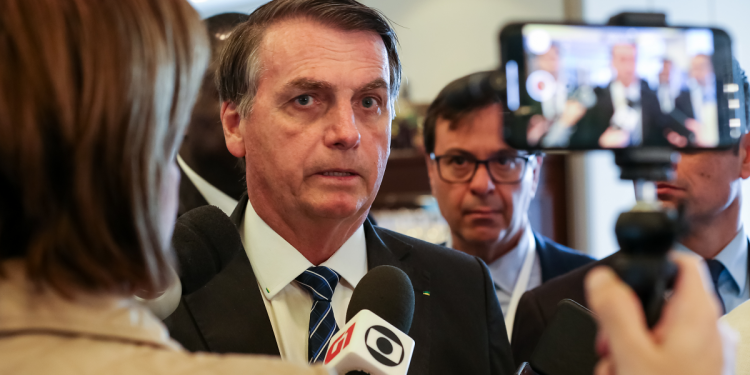 Bolsonaro: Trabalhadores querem ‘menos direito e mais emprego’