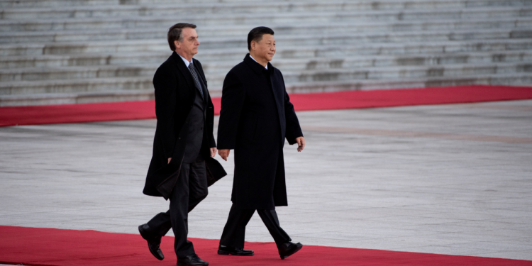 Visita de Bolsonaro à China rende poucos resultados concretos