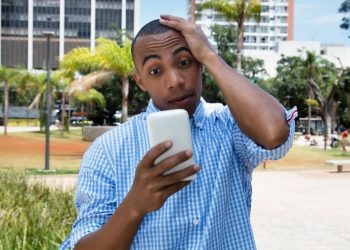 Golpe rouba conta de WhatsApp sem usar vírus