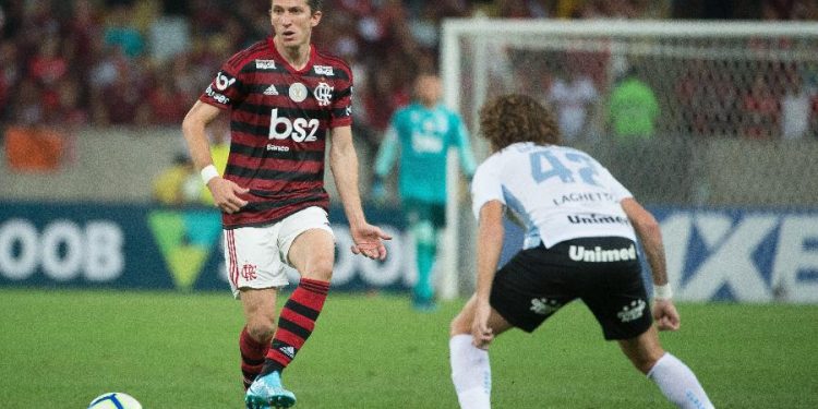 Flamengo e Grêmio se reencontram numa semifinal da Libertadores após 35 anos