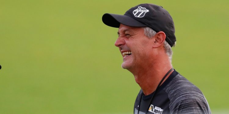 Ceará escolhe Lisca como substituto de Enderson e anúncio pode ser feito em breve