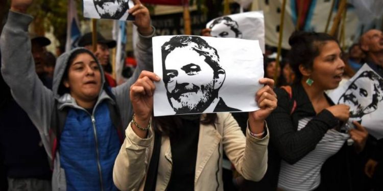 Lula e o semiaberto: veja três cenários possíveis no caso do triplex do Guarujá