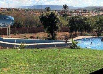 Balneário funciona no bairro Bela Vista em Barbalha (Foto: Reprodução)