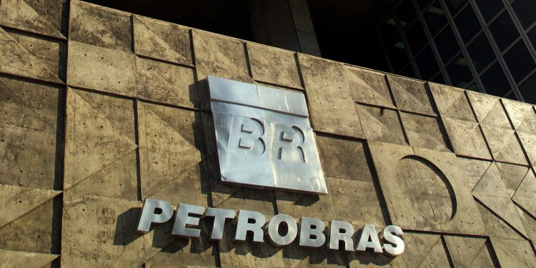 Não há nenhum plano de privatizar a Petrobras, diz presidente da estatal