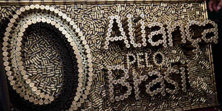 Partido de Bolsonaro terá o número 38 nas urnas, igual ao do calibre de revólver