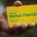 Prometido por Bolsonaro, governo não tem dinheiro para pagar o 13º do Bolsa Família