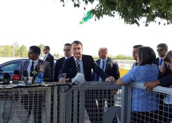 Bolsonaro diz que não vai à posse do novo presidente da Argentina