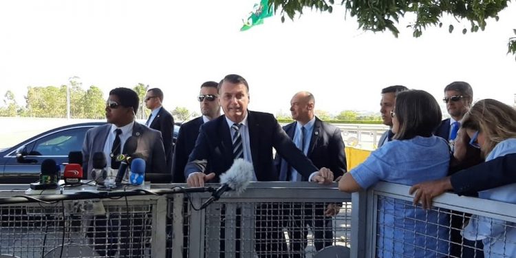 Bolsonaro diz que não vai à posse do novo presidente da Argentina