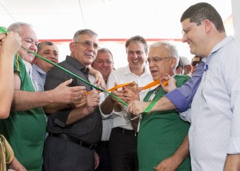 Camilo Santana passa mal em evento no Sertão Central