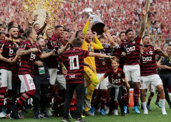 Com dois gols de Gabigol, Flamengo vira sobre River e conquista a Libertadores após 38 anos