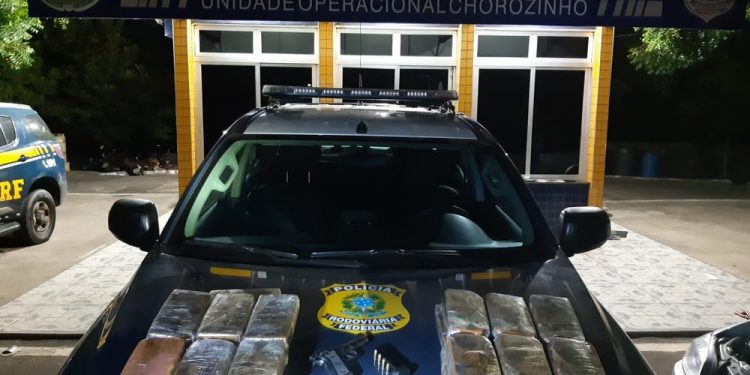 Idoso de 65 anos é preso com mais de 40 kg de cocaína na BR-116