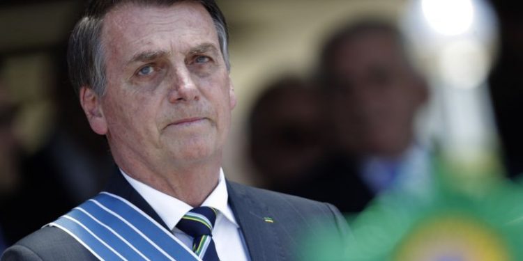 Deputado do PSOL vai propor impeachment de Bolsonaro por obstrução de justiça e crime de responsabilidade