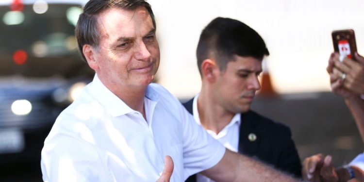 Bolsonaro anuncia saída do PSL e é o 1º presidente em exercício sem legenda