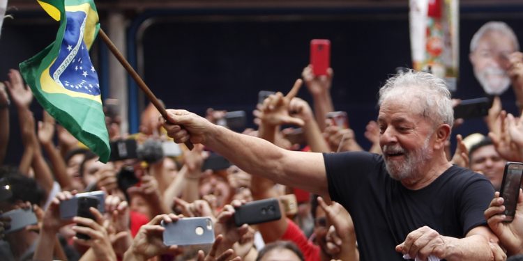 Lula sobe o tom e parte para o ataque contra Moro e Bolsonaro