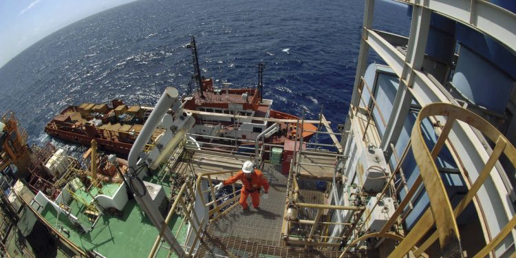 Bolsonaro sabia que megaleilão do pré-sal seria fracasso e pediu ajuda à China