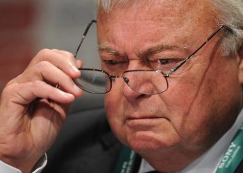 Ricardo Teixeira é banido do futebol pelo resto da vida, anuncia Fifa