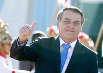 Bolsonaro faz cortes nas áreas social, cultural e trabalhista