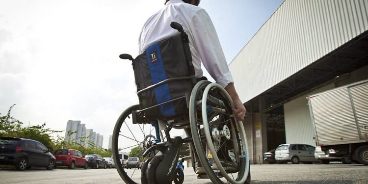 Governo desobriga empresa de cumprir cota para trabalhador com deficiência