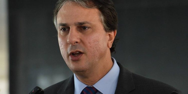 Camilo diz que portaria Federal obrigou governo a aceitar reforma da Previdência do Estado