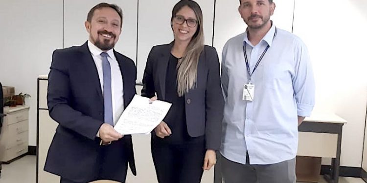 Assinada concessão da rádio universitária da URCA