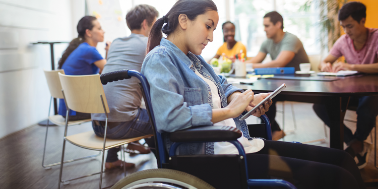 Pessoas com deficiência têm trabalho ameaçado por projeto do governo