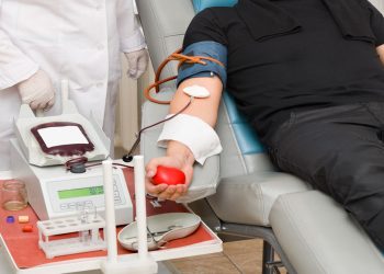 Bolsonaro veta projeto que obrigava SUS a garantir sangue e remédios a pacientes