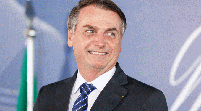 Bolsonaro veta projeto que poderia incluir mais famílias pobres no BPC