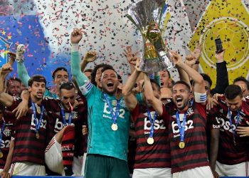 Flamengo tem 9 em seleção do Brasileiro da CBF; Bruno Henrique é eleito craque