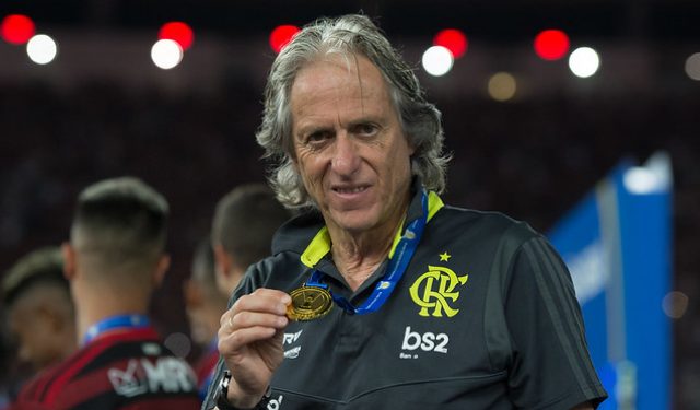 Jesus confirma que continua no Fla: ‘Tenho contrato e vou cumprir’