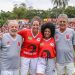 Lula joga futebol com Chico Buarque em campo do MST em São Paulo