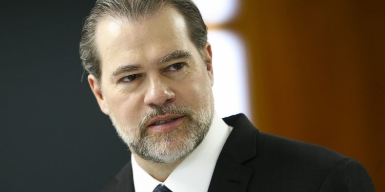 Dias Toffoli suspende resolução do governo que reduzia valor do DPVAT
