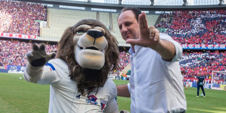 Rogério Ceni renova com o Fortaleza para a temporada 2020