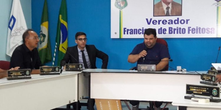 Vice toma posse em Granjeiro três dias após prefeito ser assassinado