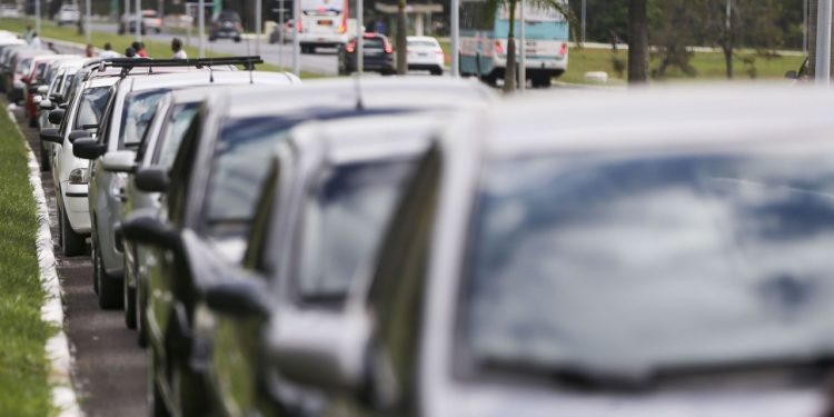 Projeto de lei zera dívidas antigas do IPVA e Detran e facilita pagamento de débitos recentes