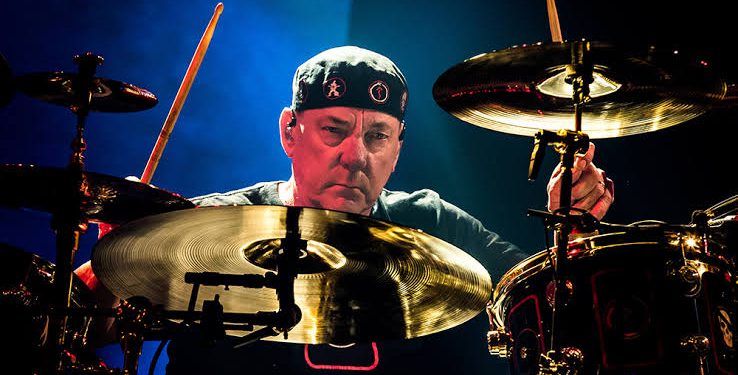 Neil Peart, baterista do Rush, morre aos 67 anos
