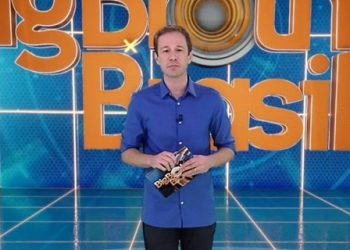 Tiago Leifert no cenário do Big Brother Brasil; nova temporada estreia em 21 de janeiro, na Globo (Foto: Reprodução/TV Globo)