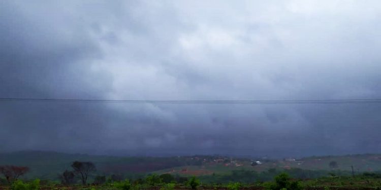 Chuva perde força no Ceará neste domingo e diminui número de cidades com precipitações