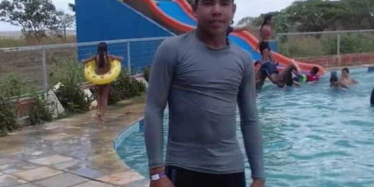 Descarga elétrica de raio mata adolescente em Crateús