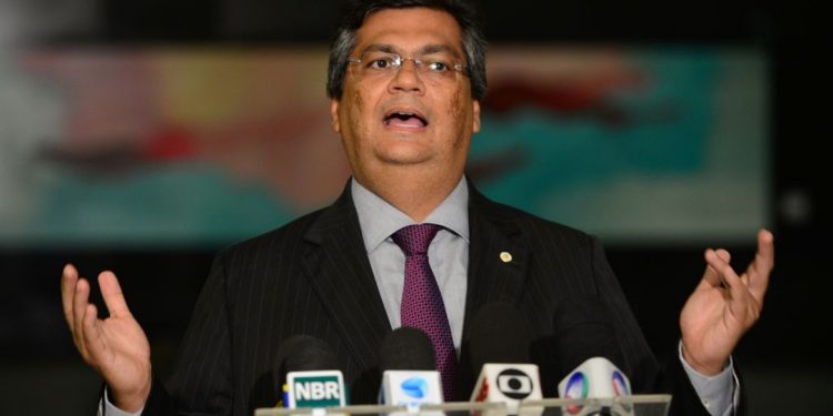 Flávio Dino vai compor chapa petista em 2022, diz vice-presidente do PT