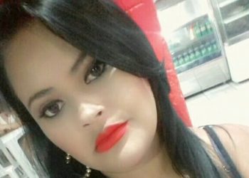 A ex-dançarina Janaina Oliveira foi assassinada na madrugada desta segunda-feira (6) em Banabuiiú (Foto: Reprodução)
