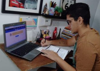 Lucas tem 20 anos e sonha cursar medicina (Foto: Arquivo Pessoal)