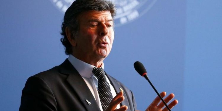 Ministro Luiz Fux suspende juiz das garantias por tempo indeterminado