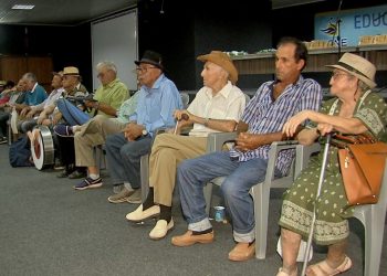 No evento, os profetas trocam experiências e explicam métodos de previsão (Foto: Reprodução)