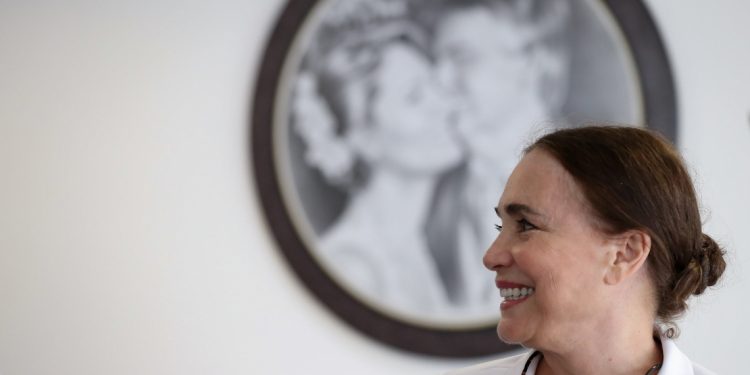 Regina Duarte aceita convite de Bolsonaro para assumir Cultura: ‘Estou começando a tomar pé’