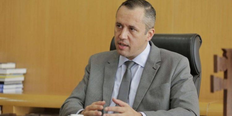 Assessores dizem que Roberto Alvim sabia que frases eram de ministro nazista